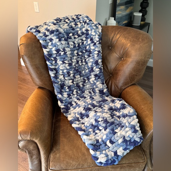 Hand knit chunky throw! - Picture 1 of 2